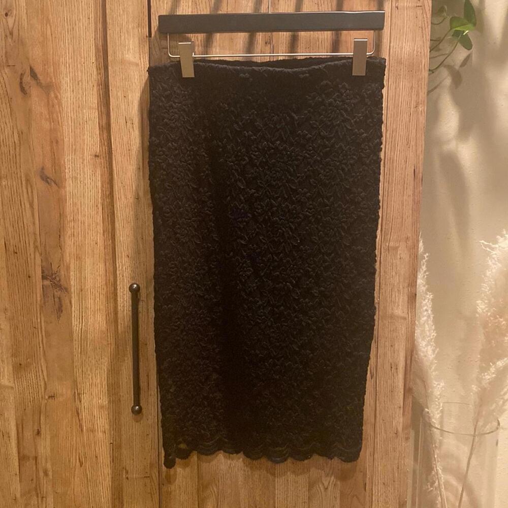 Black double lined lace pencil skirt